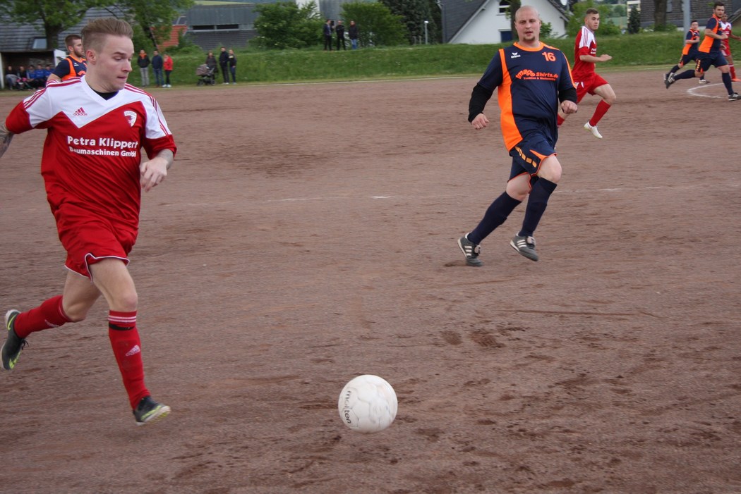 Image 12 of 32  -  172 kB
